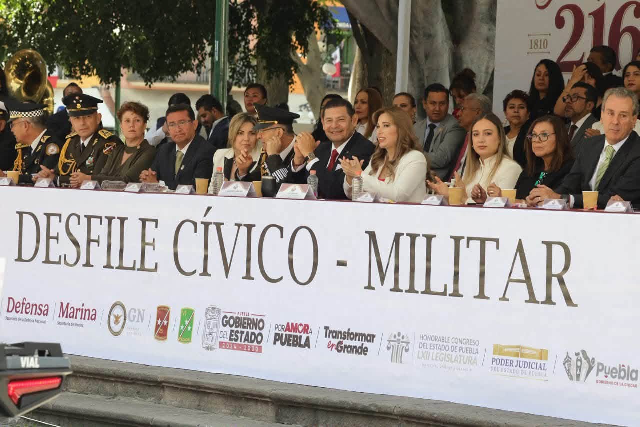 DESFILE AA